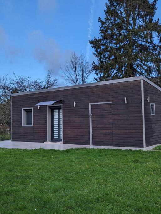 Holiday home La Cachette De *